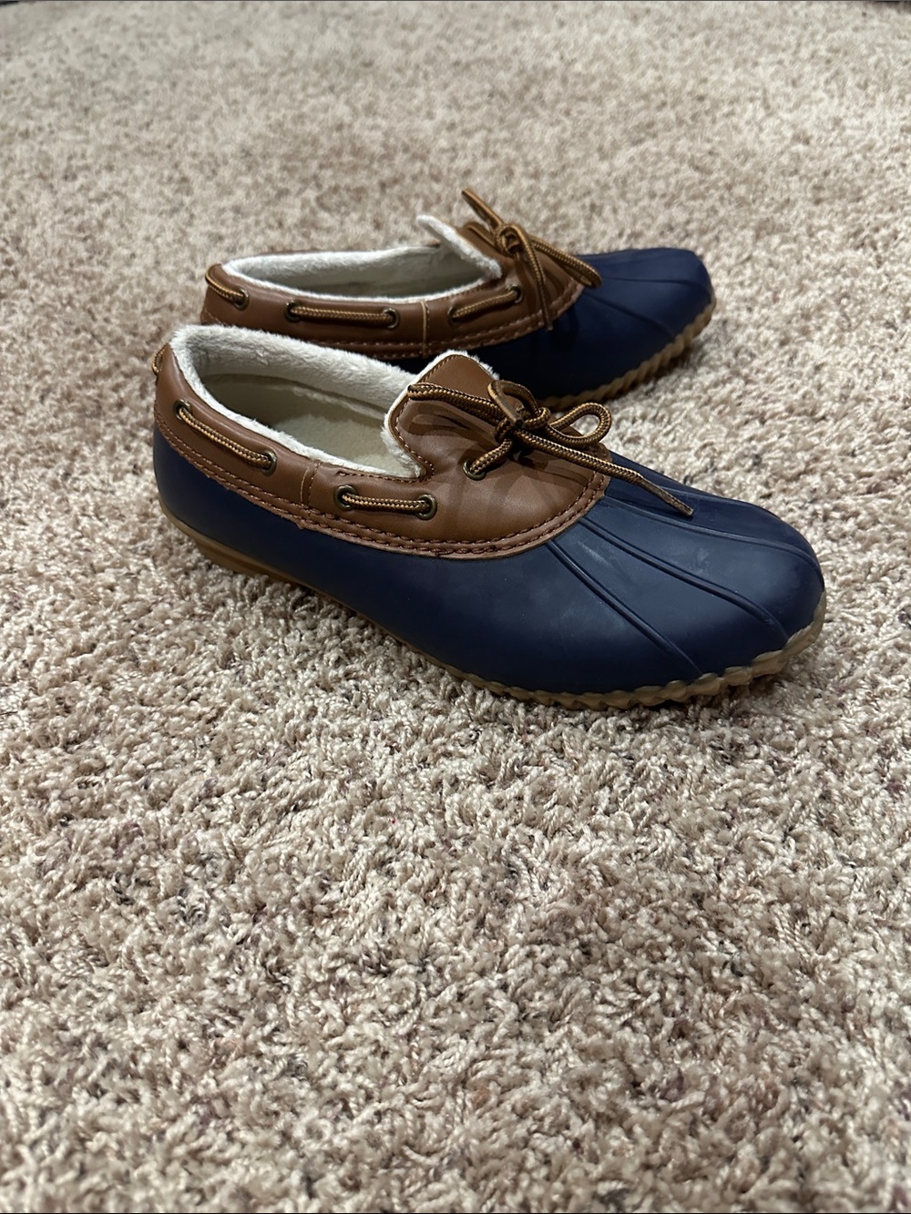 NEW JBU Navy and Brown Duck-Style Waterproof Slip-On Shoes size 8.5M